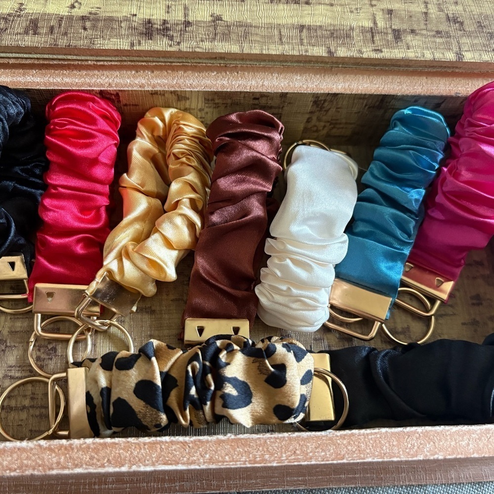 Source Unknown Satin Key chain Multicolors individually sold